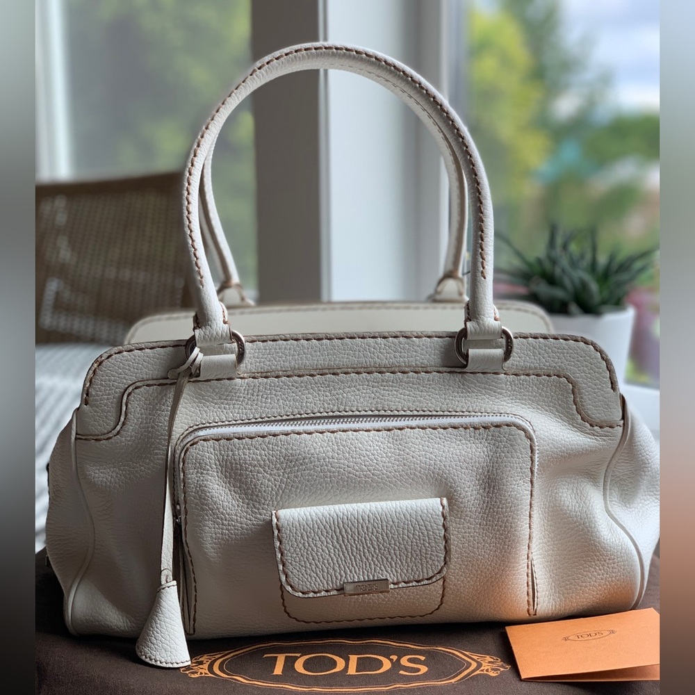 TOD’s brand new leather D bag with tags and dust bag. Soft calf leather